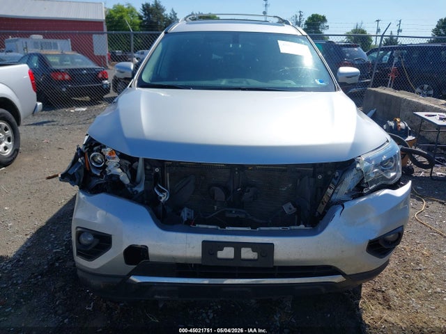 Nissan Pathfinder Platinum 4wd