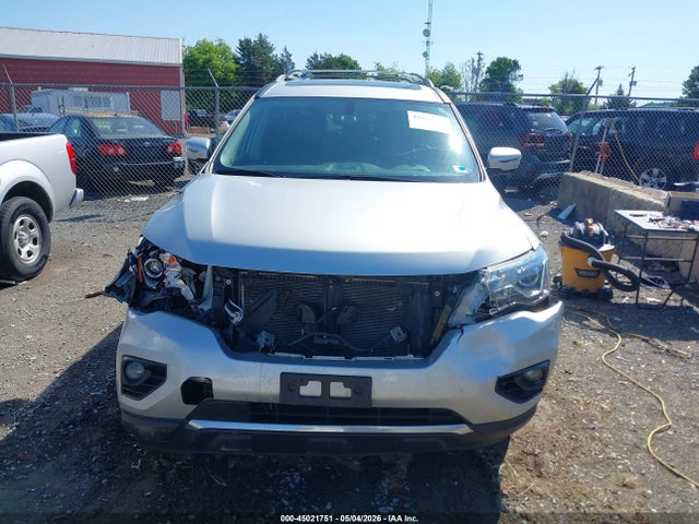 Nissan Pathfinder Platinum 4wd