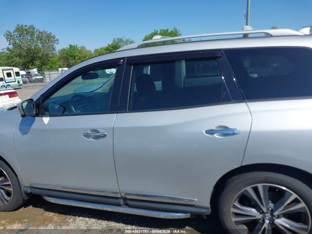 Nissan Pathfinder Platinum 4wd