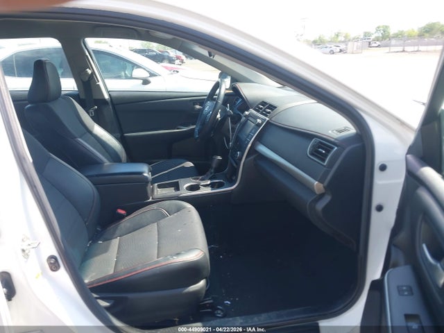 Toyota Camry Se