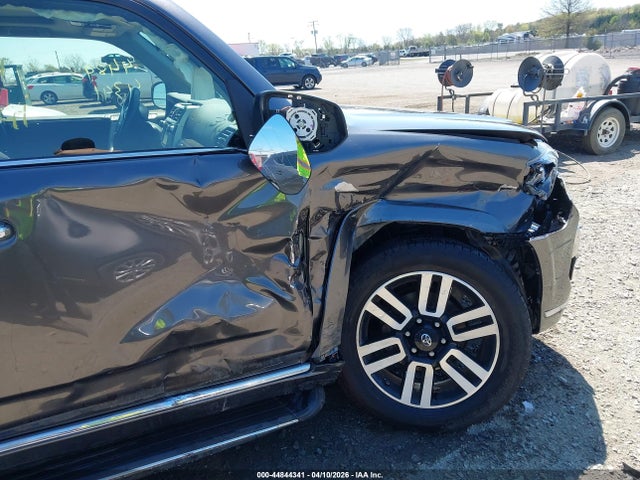 Toyota 4Runner Limited