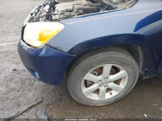 Toyota RAV4 Limited V6