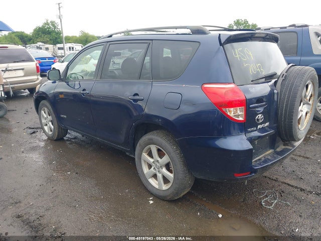 Toyota RAV4 Limited V6