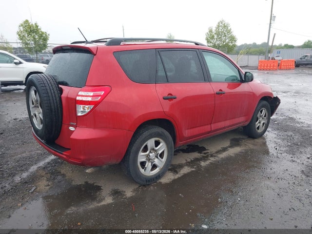 Toyota RAV4 Base V6