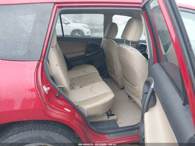 Toyota RAV4 Base V6