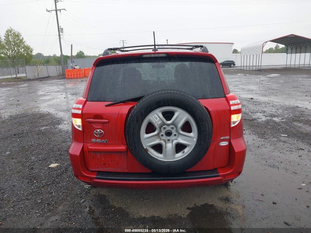 Toyota RAV4 Base V6