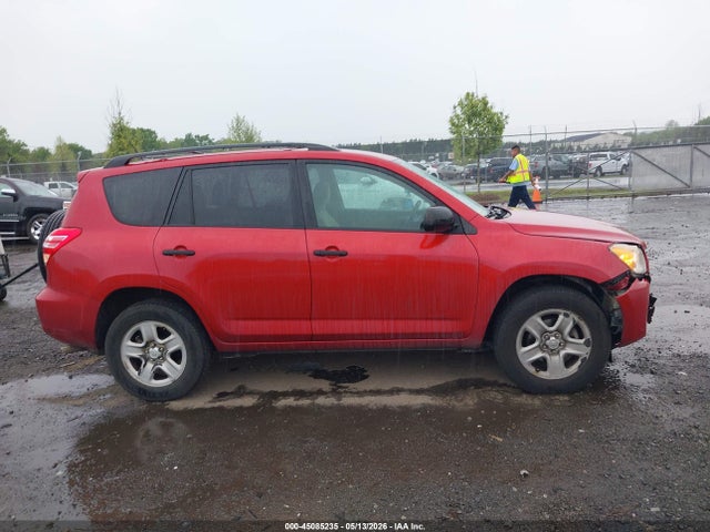 Toyota RAV4 Base V6