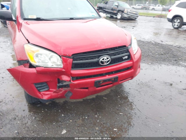 Toyota RAV4 Base V6
