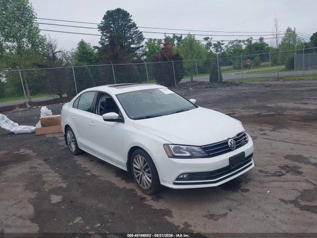Salvage Volkswagen Jetta Image