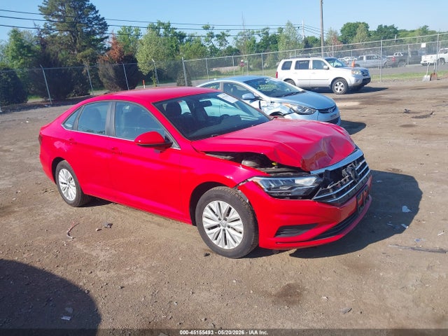 Salvage Volkswagen Jetta Image