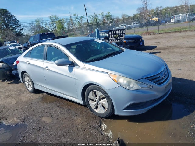Salvage Hyundai SONATA Image