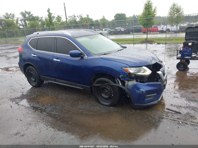 Salvage Nissan Rogue Image