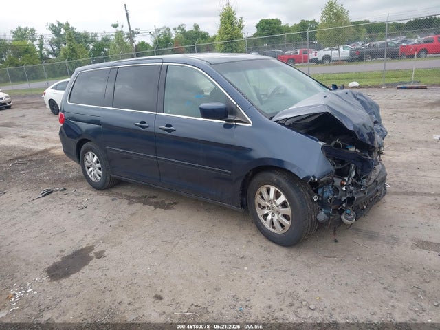 Salvage Honda Odyssey Image