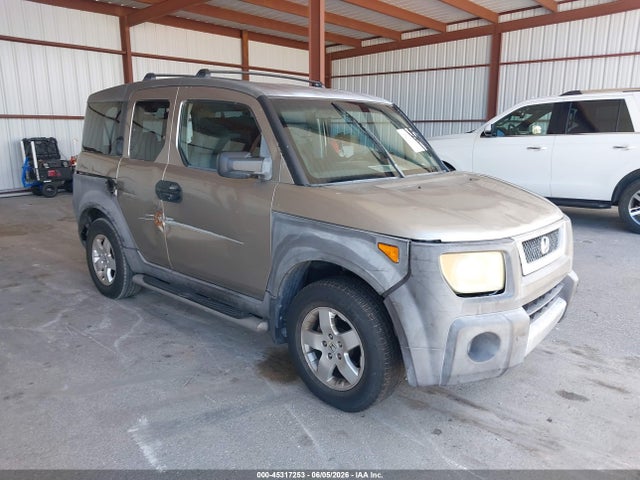 Salvage Honda Element Image