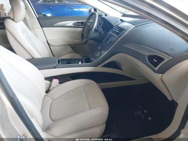 Lincoln MKZ Premiere