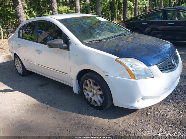Salvage Nissan Sentra Image