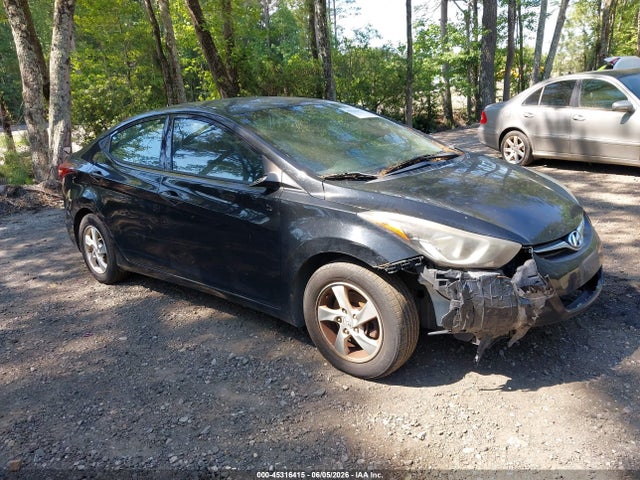 Salvage Hyundai ELANTRA Image