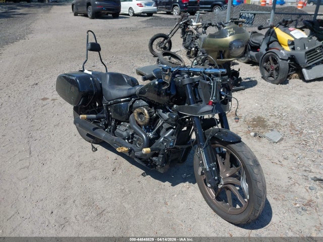 Salvage Harley-Davidson Fxlrst Image