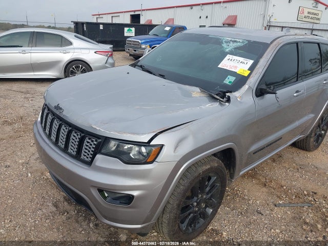 Jeep Grand Cherokee Altitude 4x2