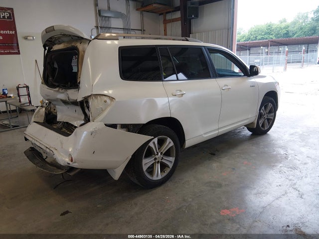 Toyota Highlander Sport