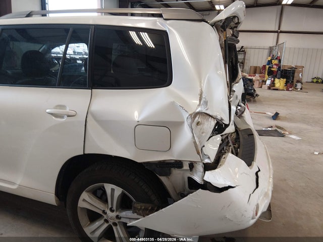 Toyota Highlander Sport