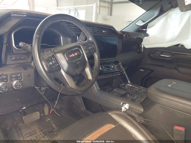 General Motors Sierra 2500HD 4wd  Standard Bed At4