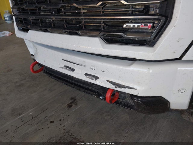 General Motors Sierra 2500HD 4wd  Standard Bed At4