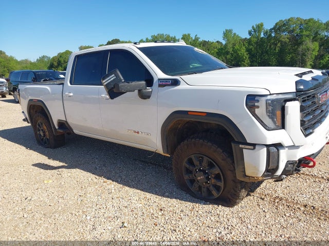 Salvage General Motors Sierra 2500HD Image