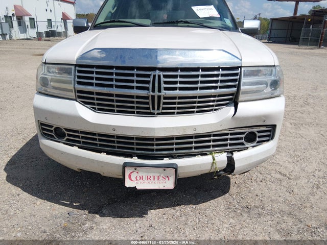 Lincoln Navigator