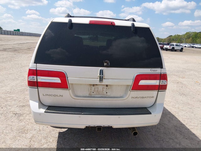 Lincoln Navigator