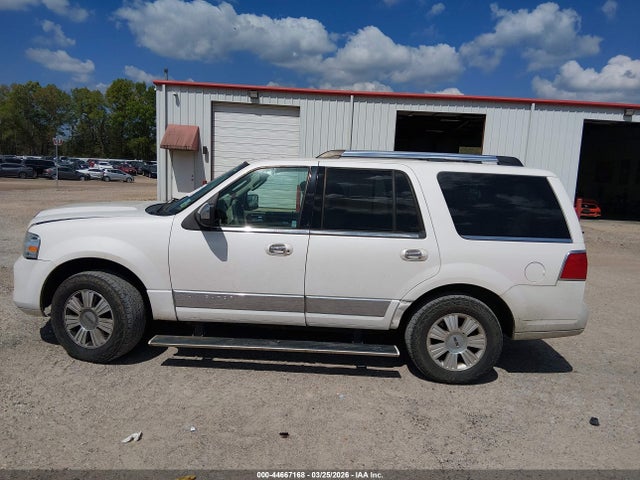 Lincoln Navigator