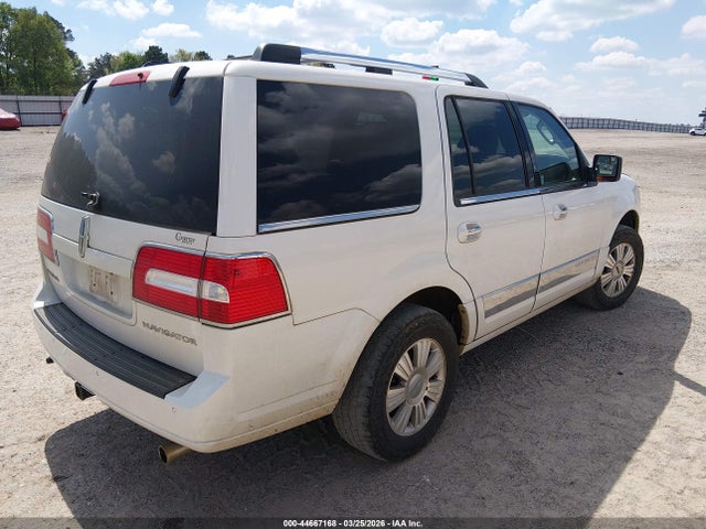 Lincoln Navigator