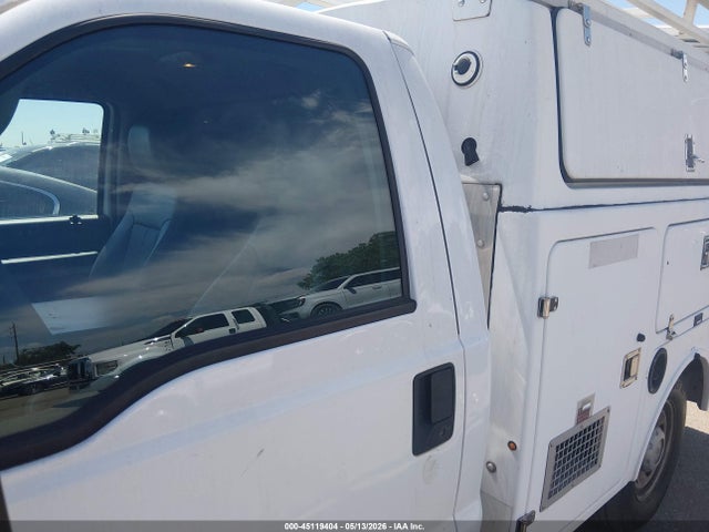 Ford F-350 Xl