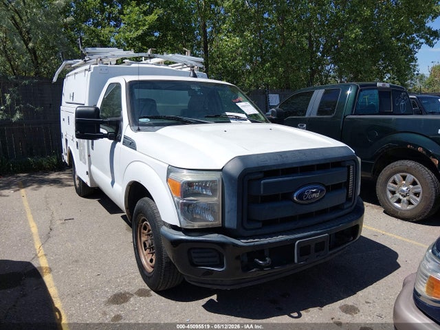 Salvage Ford F-350 Image