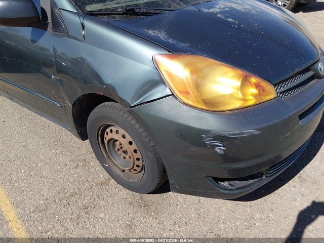Toyota Sienna Ce