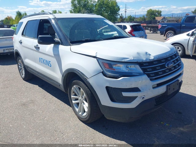 Salvage Ford Explorer Image