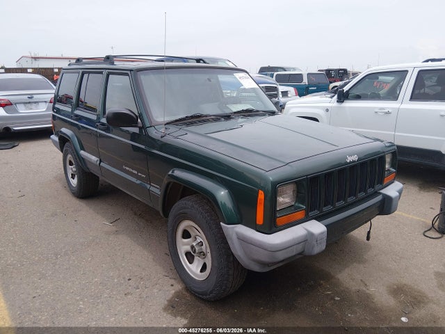 Salvage Jeep Cherokee Image