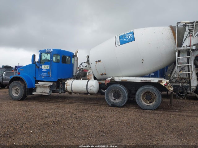 Kenworth Construction W900