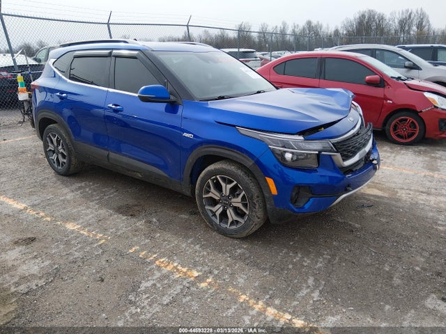 Salvage Kia Seltos Image