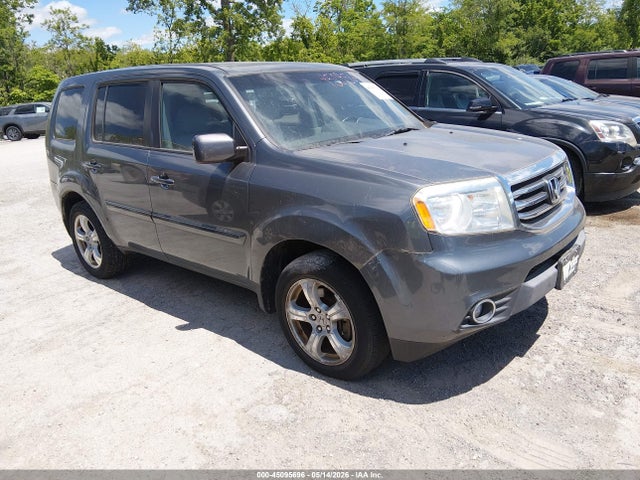 Salvage Honda Pilot Image