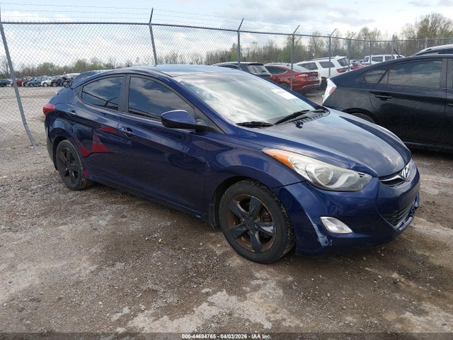 Salvage Hyundai ELANTRA Image