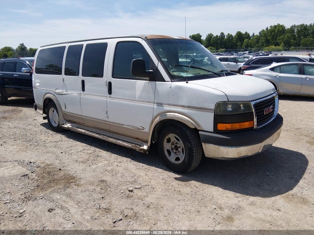 Salvage GMC Savana Image