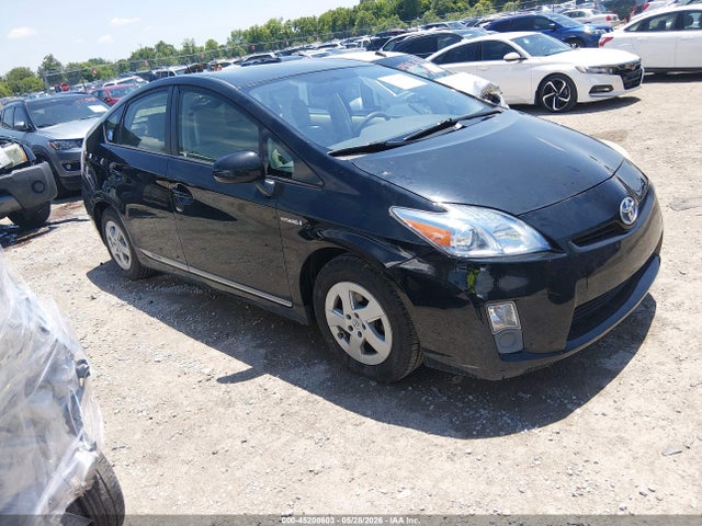Salvage Toyota Prius Image