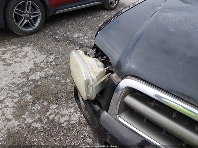 Nissan Pathfinder Le