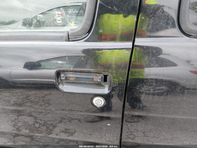 Nissan Pathfinder Le