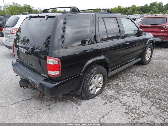 Nissan Pathfinder Le