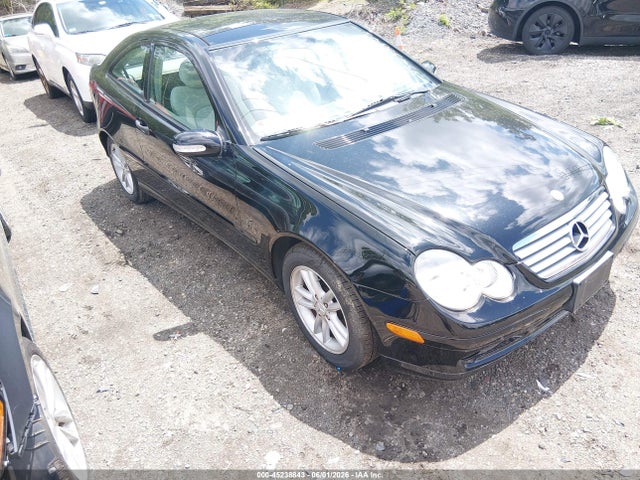 Salvage Mercedes-Benz C-Class Image