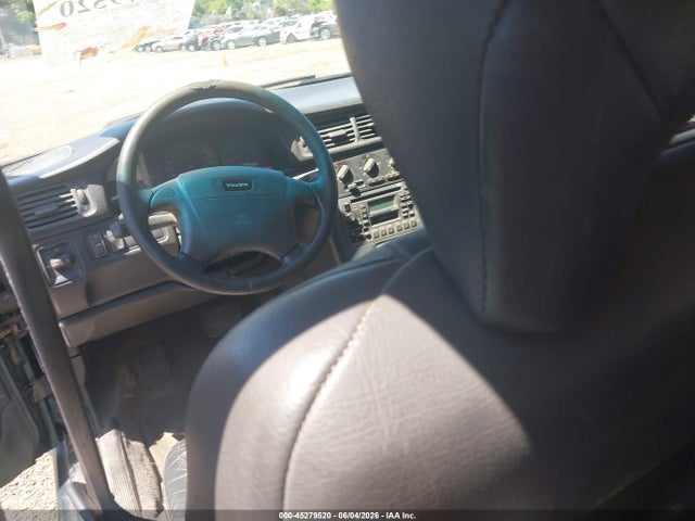 Volvo V70 T5