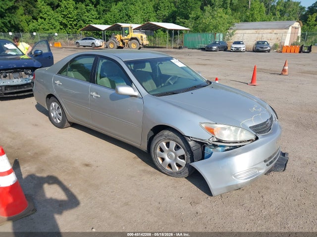 Salvage Toyota Camry Image