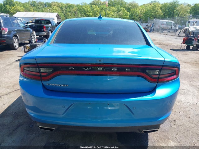 Dodge Charger Sxt